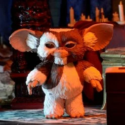 IN STOCK: NECA Gremlins: Gizmo Ultimate - 7 Inch Scale Action Figure